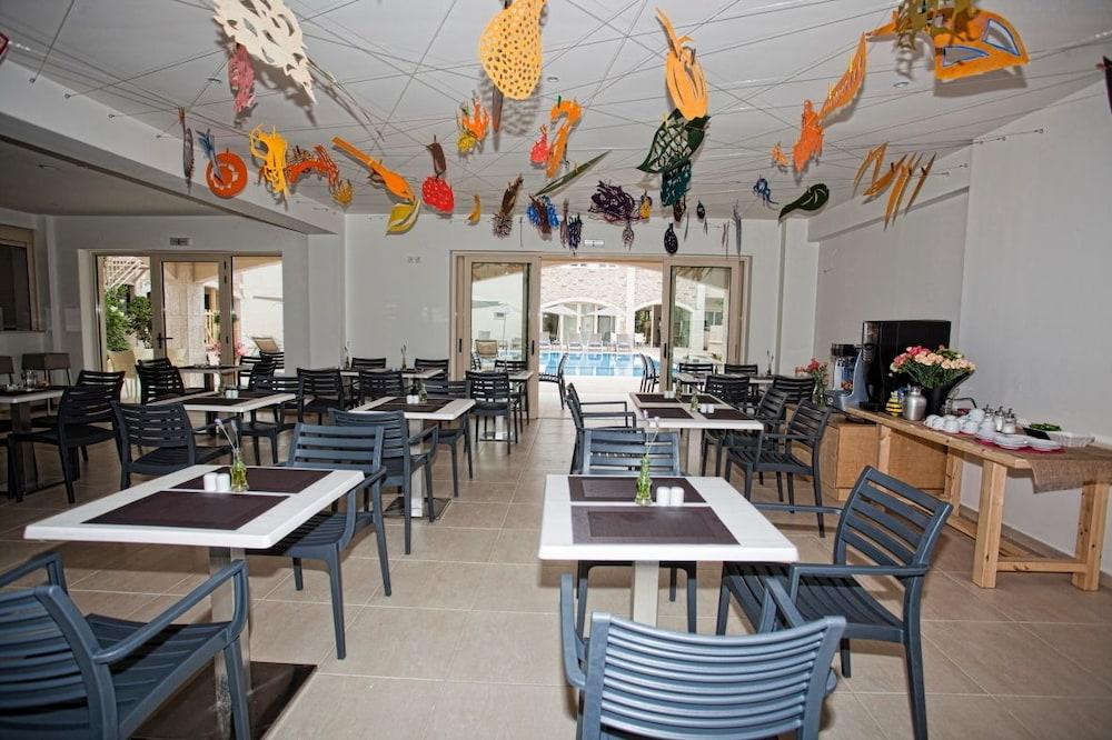 Maravel Star Art Hotel Adelianos Kampos Eksteriør billede